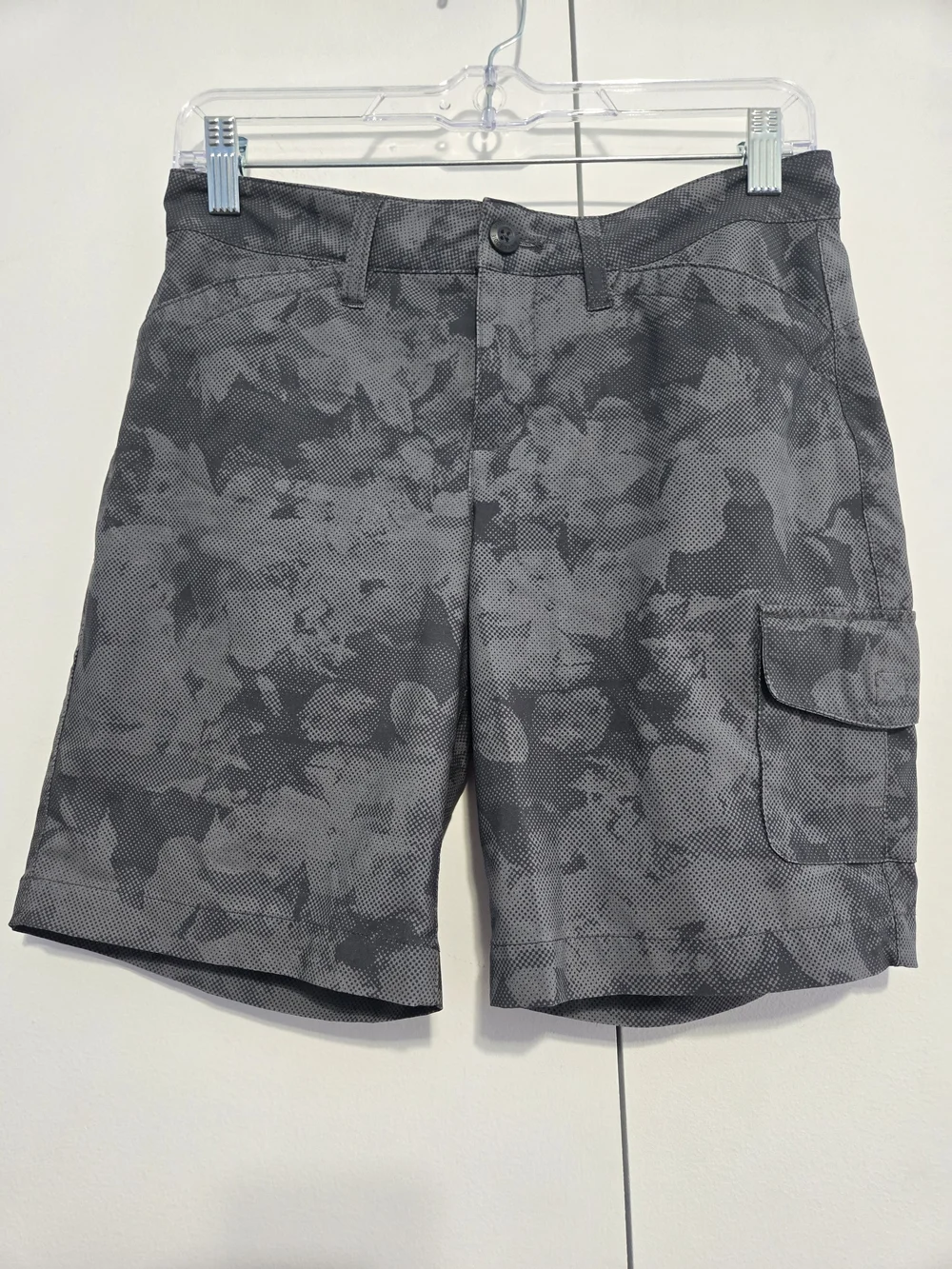Eddie Bauer Women’s Cargo Golf Shorts‎ Gray Floral Print Size 2